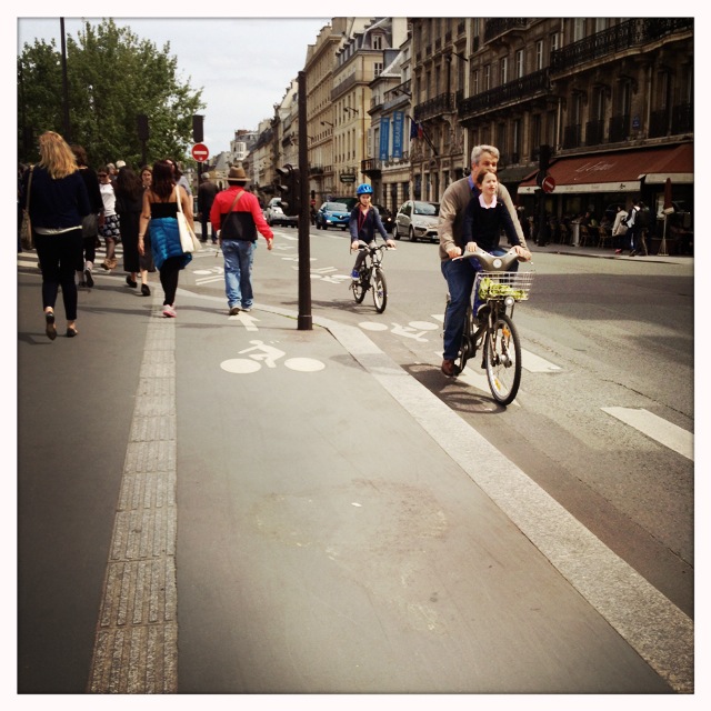 Velib and bike lanes in Paris
